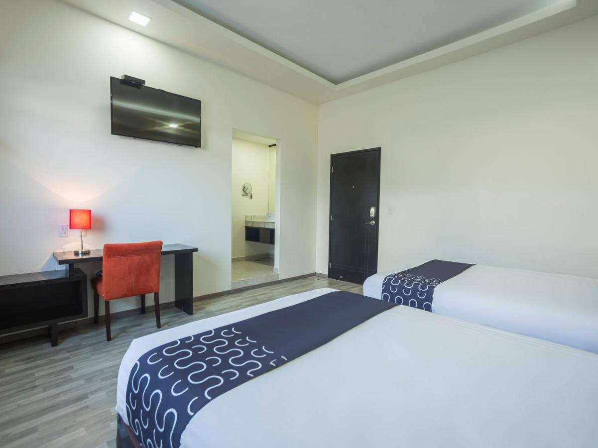 Smart Hotel Cintermex Monterrey Exterior foto